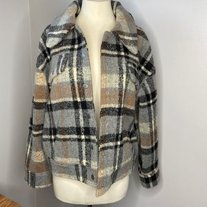 Cute cropped plaid jacket